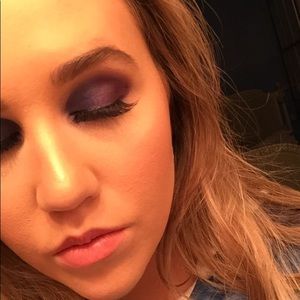 Meet your Posher, Abi